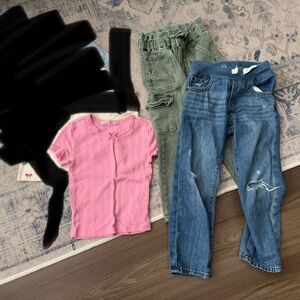 Gap Kids Clothing Bundle - shirt and jeans 4T-5T